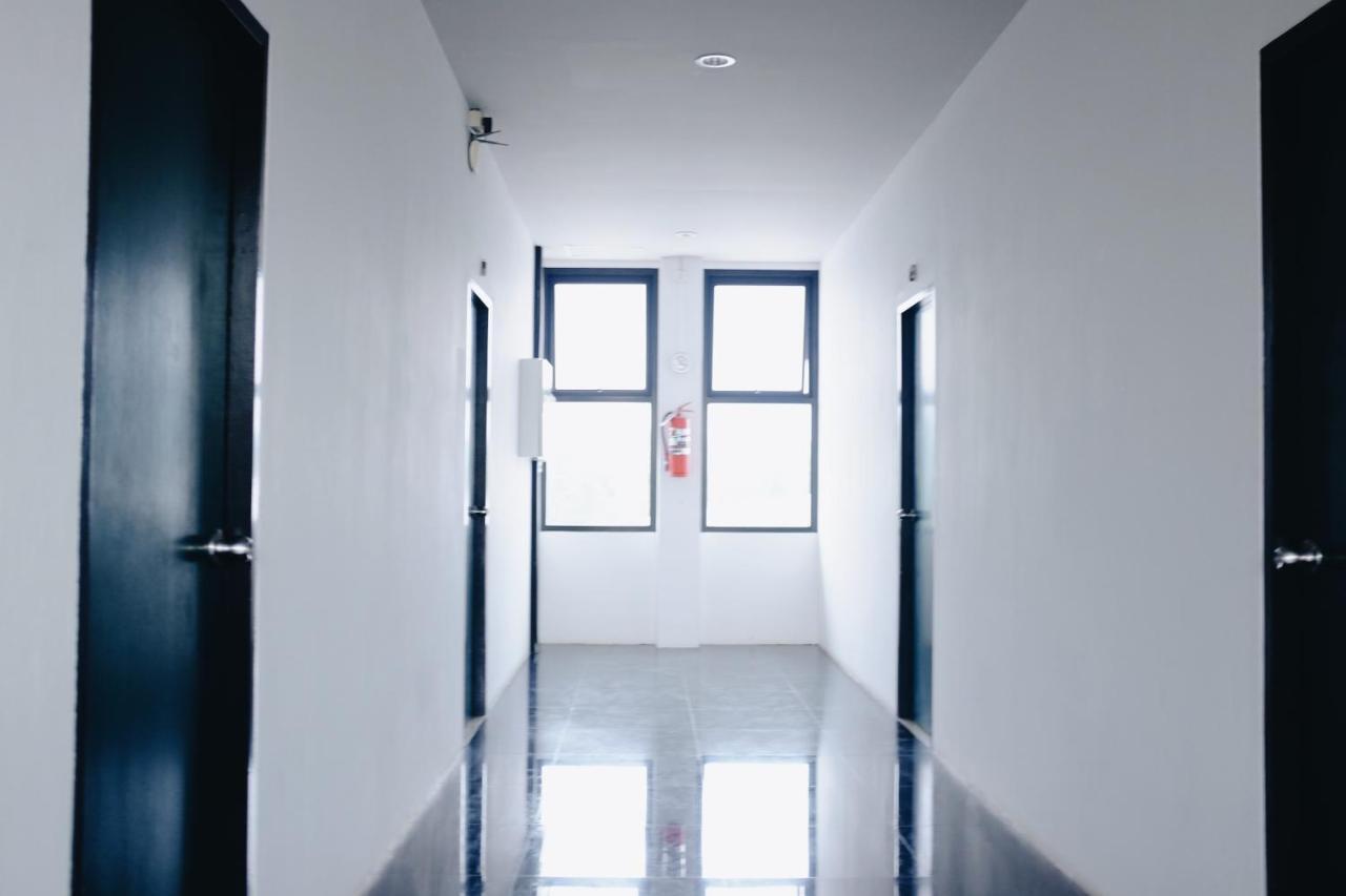 The Room Apartment 수랏타니 외부 사진